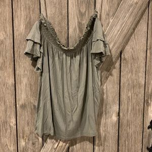 American Eagle shoulder top